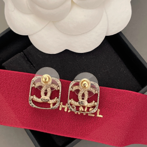 Essenceofluxury Womens Jewelry Chanel Crystals CC Logo Earrings A152PP180 AA205032