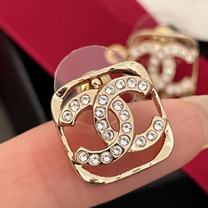 Essenceofluxury Womens Jewelry Chanel Crystals CC Logo Earrings A152PP180 AA205032