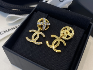 Essenceofluxury Womens Jewelry Chanel Crystals CC Logo Earrings A39PP180 AA205123