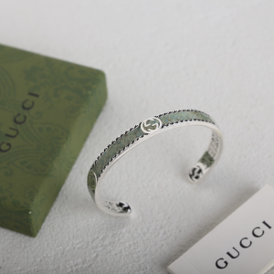 Gucci Interlocking G Bangle Bracelet