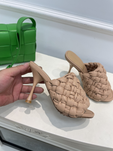 Bottega Veneta Dot Wave Nude Leather Heeled Mules Sandal 35TO41 Bottega Veneta Dot Wave Nude Leather Heeled Mules Sandal 35TO41