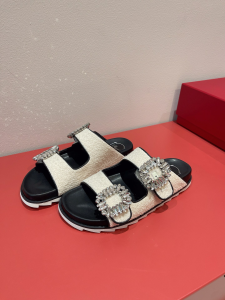 Roger Vivier Slidy Viv Strass Buckle White Fabric Mules Sandal 35TO40 Roger Vivier Slidy Viv Strass Buckle White Fabric Mules Sandal 35TO40