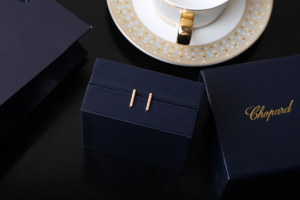 Chopard Ice Cube Earrings Gold