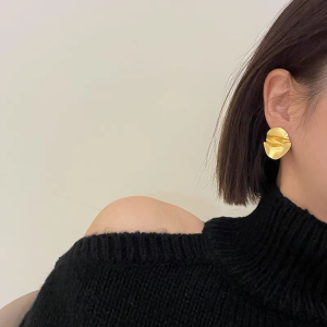 Celine Medaille Celine Gold Earrings