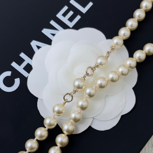 Chanel Long Pearls Belt