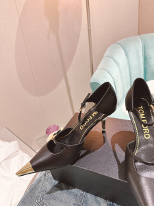 Tom Ford Black Leather Pumps