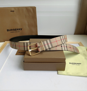 Burberry Beige Check and Leather Reversible Belt 35MM Burberry Beige Check and Leather Reversible Belt 35MM