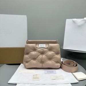 Maison Margiela Glam Slam Classique Small Leather Clutch Bag Beige Maison Margiela Glam Slam Classique Small Leather Clutch Bag Beige