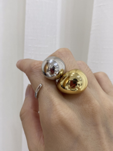 Bottega Veneta Drop Rings Gold