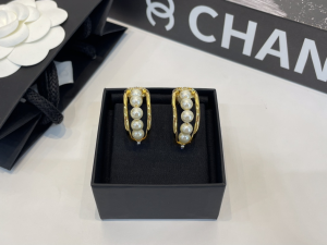 Chanel CC Pearls Gold Earrings