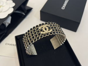 Chanel CC Diamond Bracelet Black