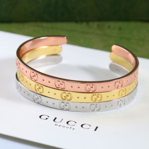 Gucci GG Icon Cuff Brangle Bracelet