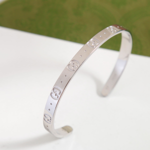 Gucci GG Icon Cuff Brangle Bracelet