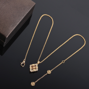 Buccellati Opera Tulle Crystal Pendant Necklace Buccellati Opera Tulle Crystal Pendant Necklace