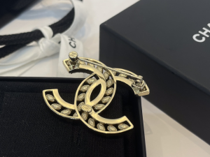 Chanel CC Crystals Brooch