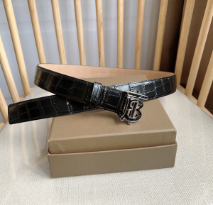 Burberry Crocodile Embossed Leather Reversible TB Belt Black 30MM Burberry Crocodile Embossed Leather Reversible TB Belt Black 30MM