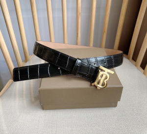 Burberry Crocodile Embossed Leather Reversible TB Belt Black 30MM Burberry Crocodile Embossed Leather Reversible TB Belt Black 30MM