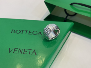 Bottega Veneta Pleat Rings Silver
