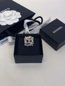 Chanel Crystal CC Diamonds Brooch