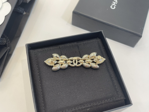 Chanel Crystals CC Wheat Brooch