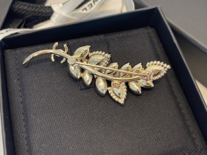 Chanel Crystals CC Wheat Brooch
