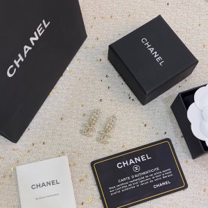 Chanel Crystals CC Wheat Earrings