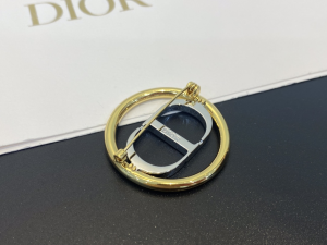 Dior 30 Montaigne CD Round Brooch