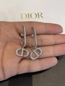 Dior 30 Montaigne Crystals Earrings