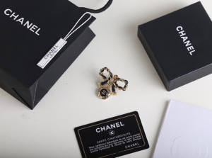 Chanel CC Bowknot Leather Brooch