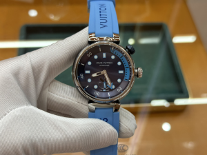 Louis Vuitton Tambour Street Diver Watch Black Blue 44MM Louis Vuitton Tambour Street Diver Watch Black Blue 44MM