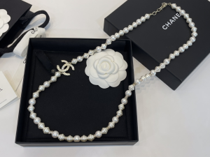 Chanel CC Logo Pearls Necklaces