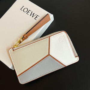Loewe Puzzle Zip Continental Leather Wallet Coin Card Holder White Beige Gray Loewe Puzzle Zip Continental Leather Wallet Coin Card Holder White Beige Gray
