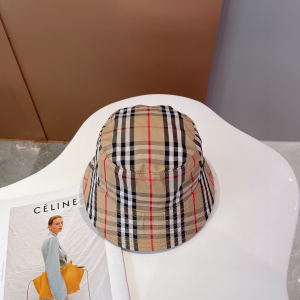 Burberry Vintage Check Bucket Hat Beige