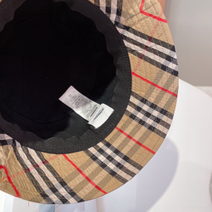 Burberry Vintage Check Bucket Hat Beige