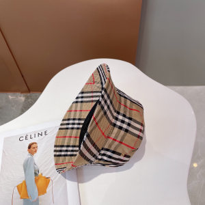 Burberry Vintage Check Bucket Hat Beige