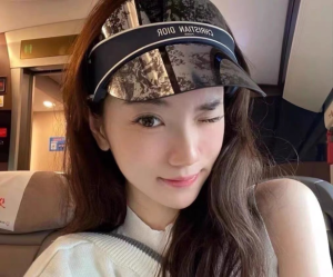 Dior Diorclub V1U Visor Hat