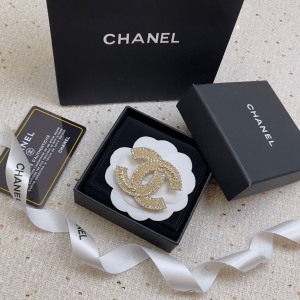 Chanel Crystals CC Logo Brooch Gold