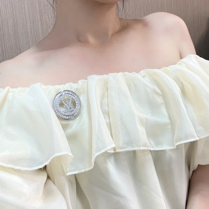 Louis Vuitton Crystal CC Round Brooch