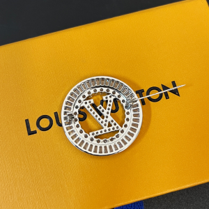 Louis Vuitton Crystal CC Round Brooch