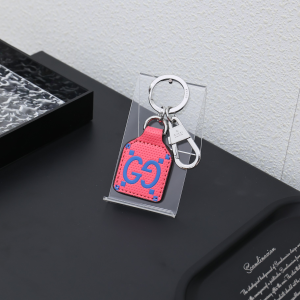 Gucci GG Logo Leather Keyring Keychain Red