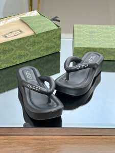 Gucci Black Rubber Thong Sandal
