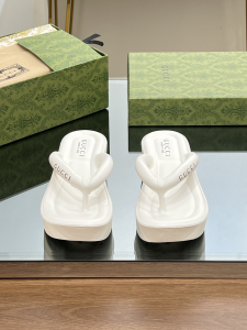 Gucci Black Rubber Thong Sandal