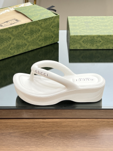 Gucci Black Rubber Thong Sandal