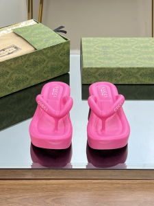 Gucci Pink Rubber Thong Sandal