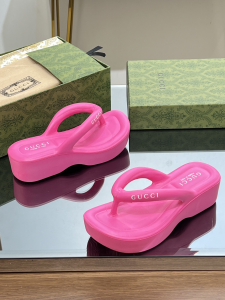Gucci Pink Rubber Thong Sandal