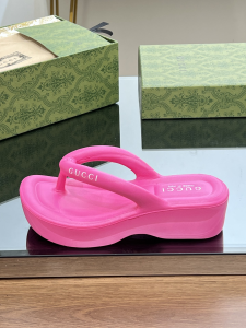 Gucci Pink Rubber Thong Sandal