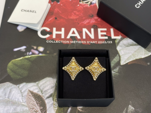 Chanel Crystal CC Star Gold Earrings