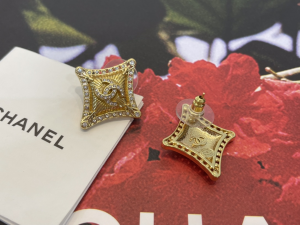 Chanel Crystal CC Star Gold Earrings