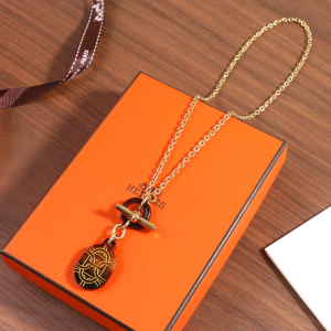 Hermes Chaine Dancre Pendant Necklaces