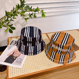 Burberry Black White Canvas Bucket Hat